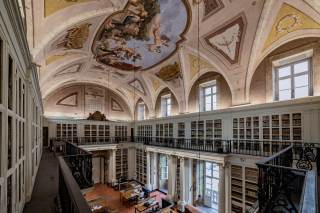 Vista dal ballatoio della sala lettura